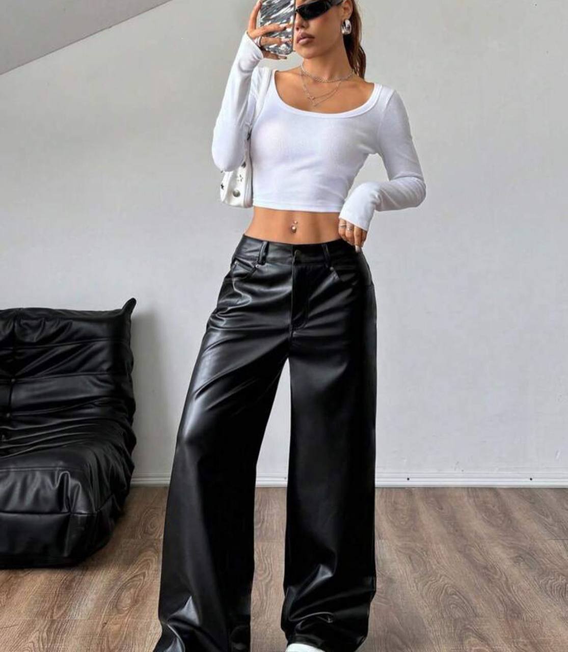 Pantalón efecto cuero